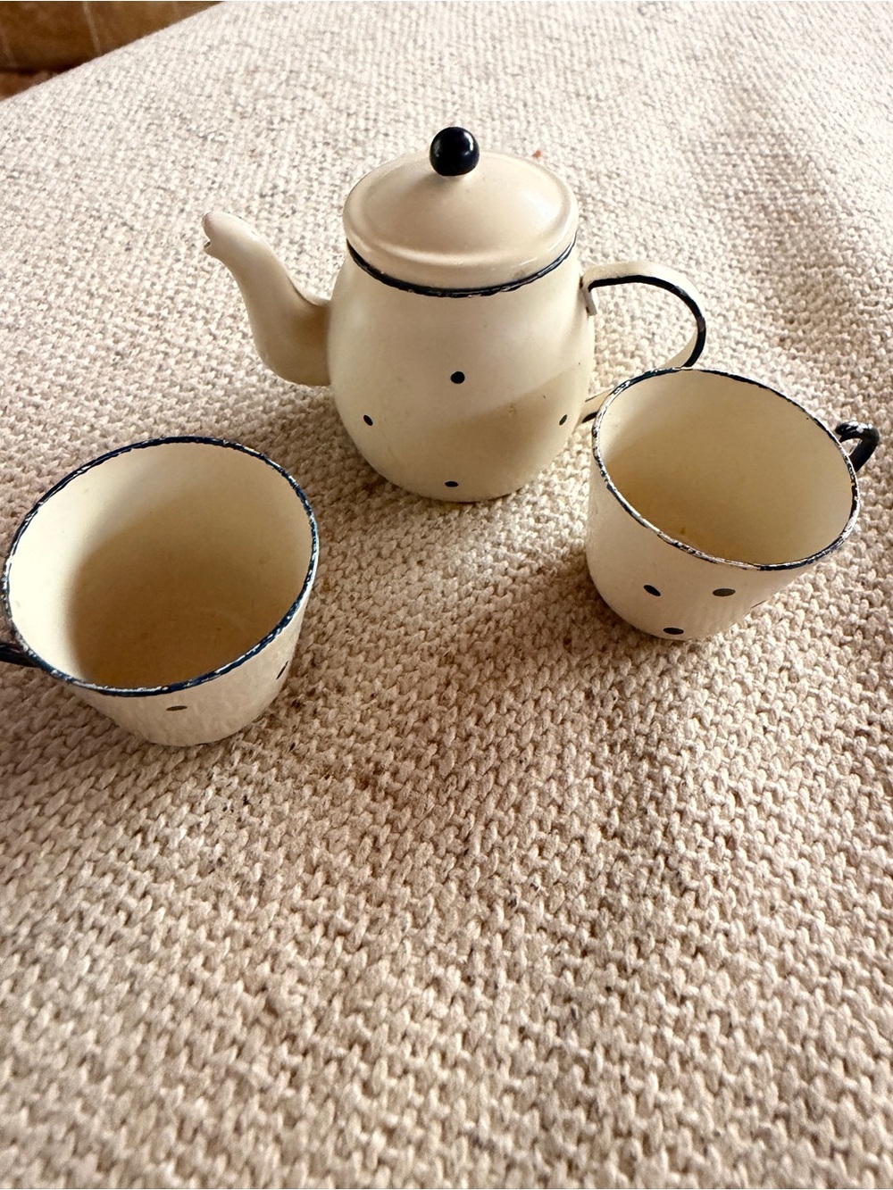 Maileg tea for two miniature size-Painted Cream Polka Dot Teapot Set - - Picture 3 of 5